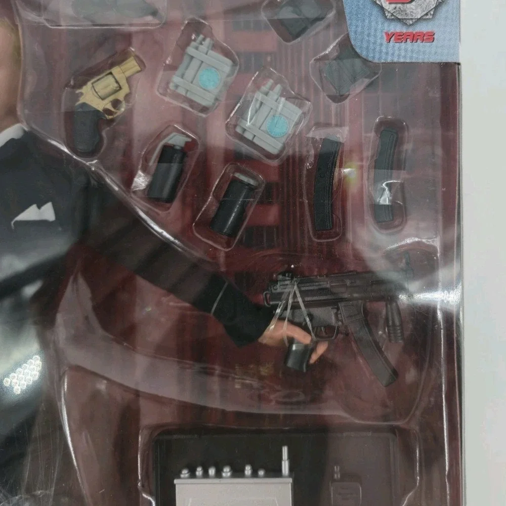 World Peacekeepers Secret Agent 1:6 12in Blonde Suit Figure Click N Play 30695